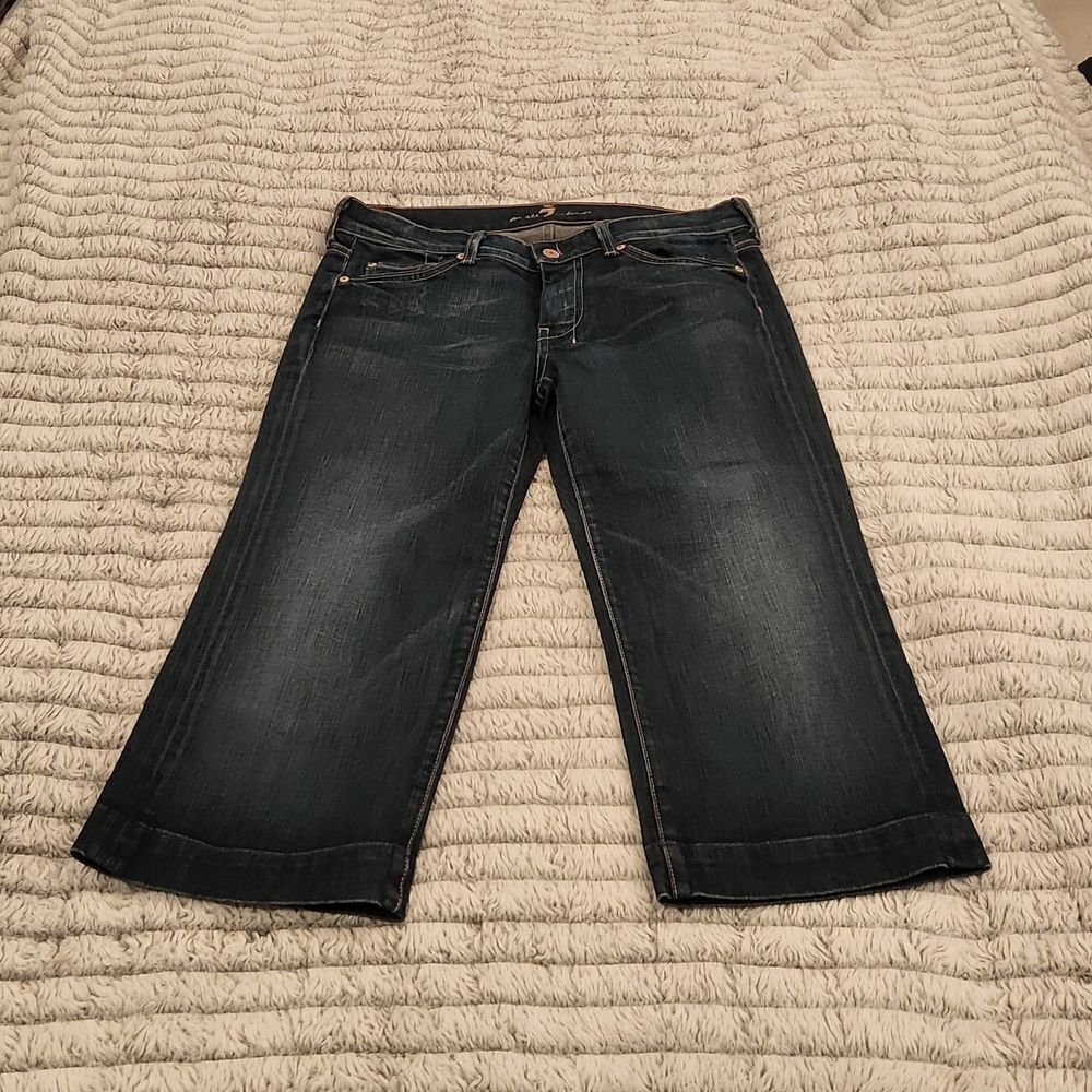 Dark wash 7 for all mankind dojo bermudas size 28.